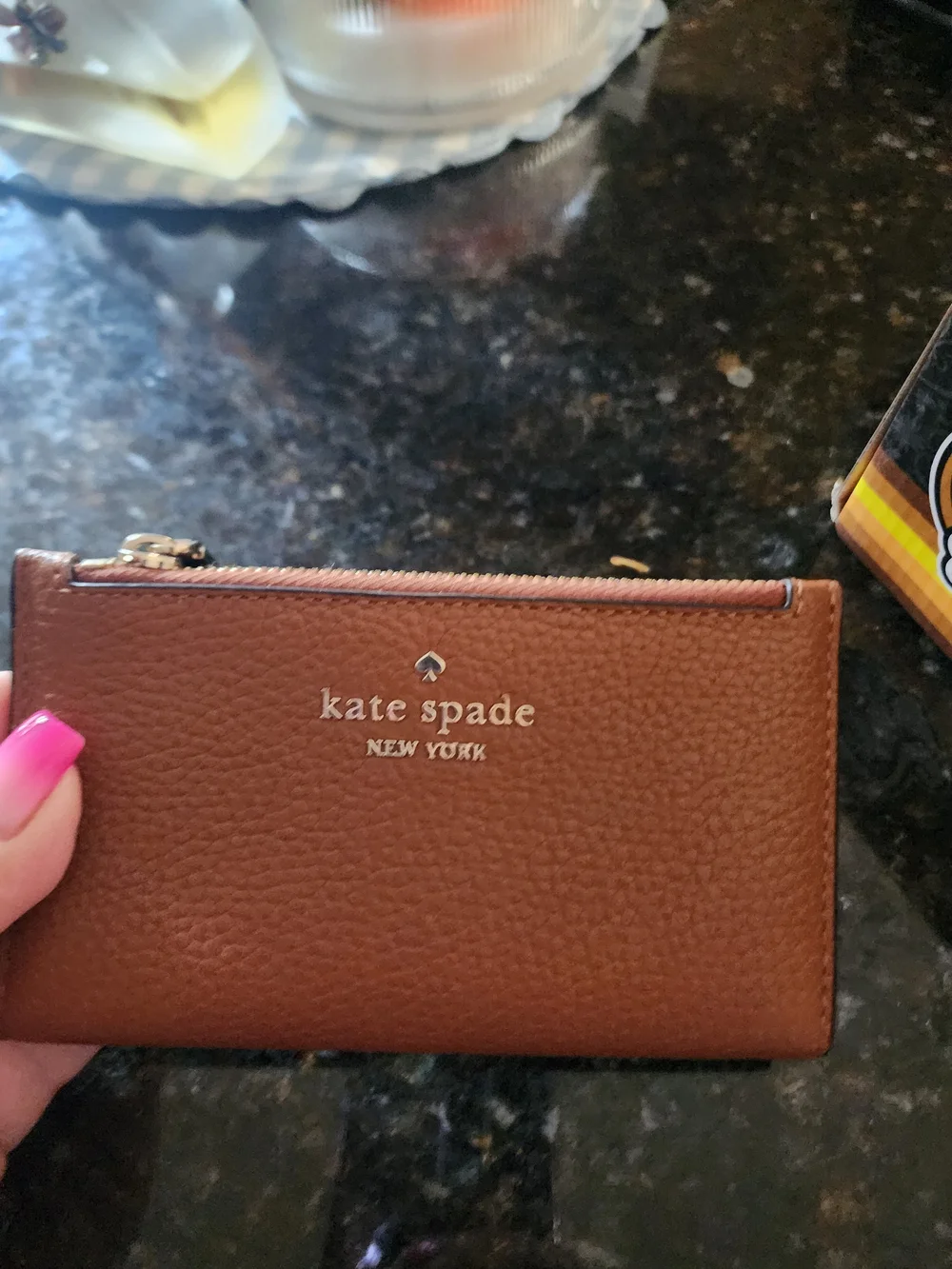 ✨️♠️Kate Spade New York Slim Wallet + AMINNAH Macaron Body Cleanser.🧼
